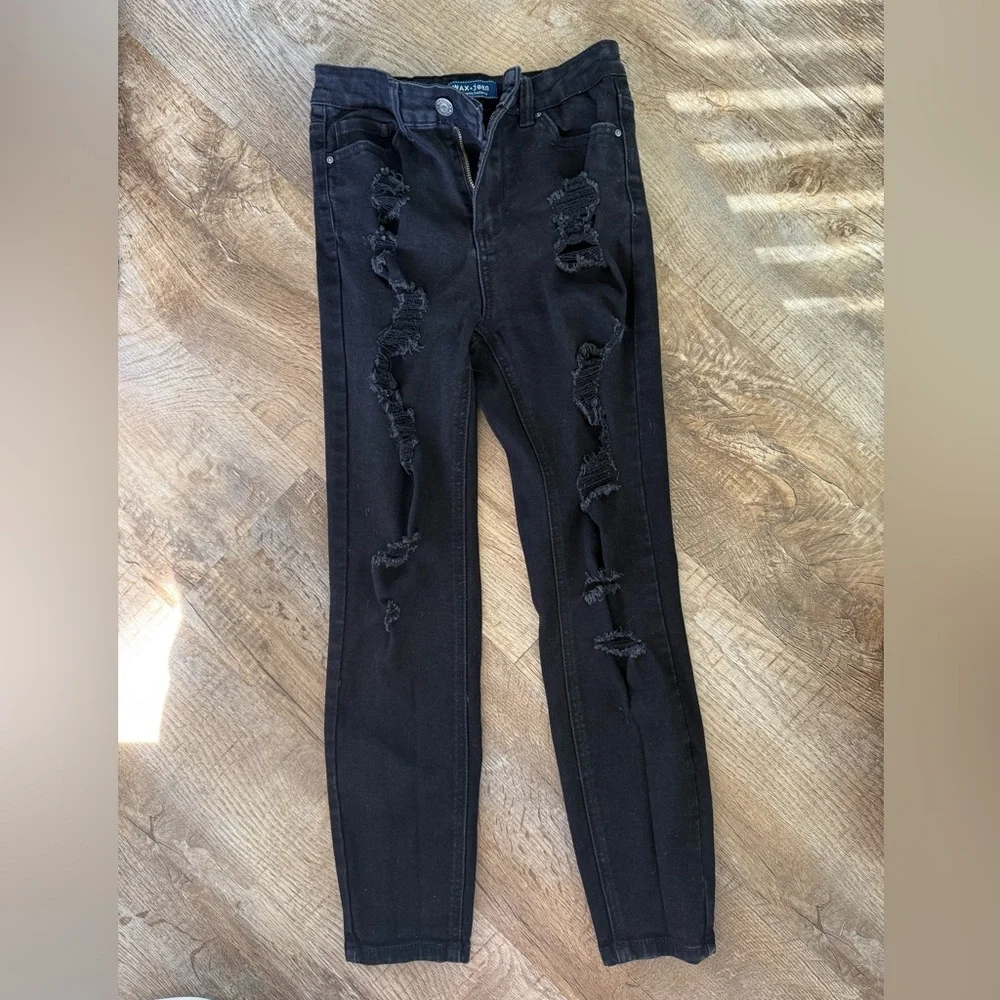 High Rise Crop Ripped Jeans - Picture 2 of 4